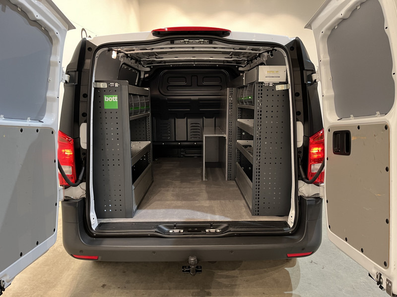 Mercedes-Benz Vito 116 CDI RWD Servicebus / Bott Inrichting / Euro 6 / Schuifdeur L + R / Airco / Cruise Control / Trekhaak / Camera / Navigatie / BPM VRIJ !! - Malá dodávka: obrázok 2 Mercedes-Benz Vito 116 CDI RWD Servicebus / Bott Inrichting / Euro 6 / Schuifdeur L + R / Airco / Cruise Control / Trekhaak / Camera / Navigatie / BPM VRIJ !! - Malá dodávka: obrázok 2
