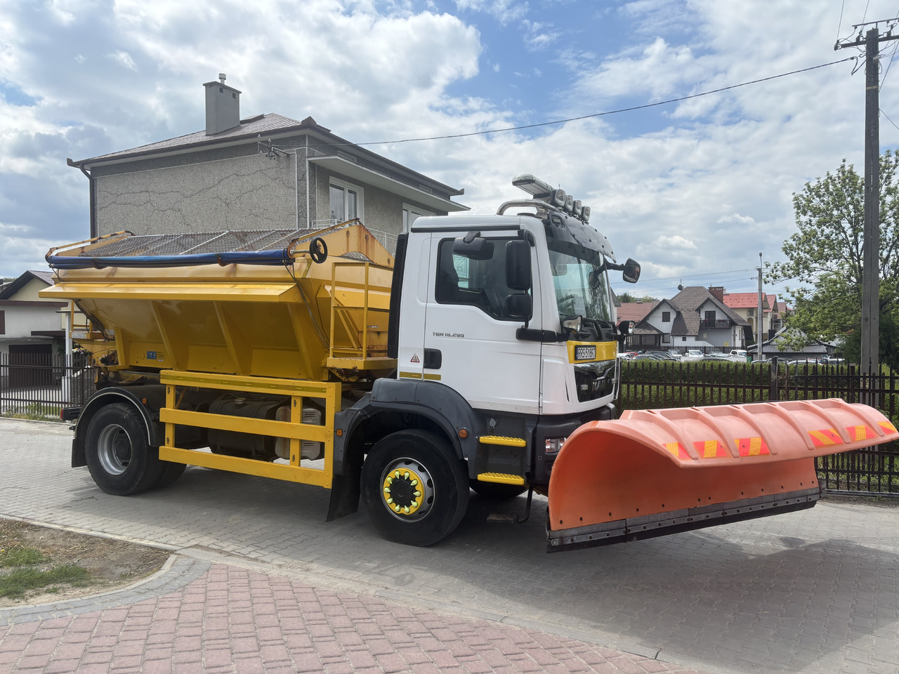 MAN TGM 18.290 4X4BB GRITTER/SPREADER PLOUGH ECON - Vozidlo na odpratávanie snehu: obrázok 2 MAN TGM 18.290 4X4BB GRITTER/SPREADER PLOUGH ECON - Vozidlo na odpratávanie snehu: obrázok 2