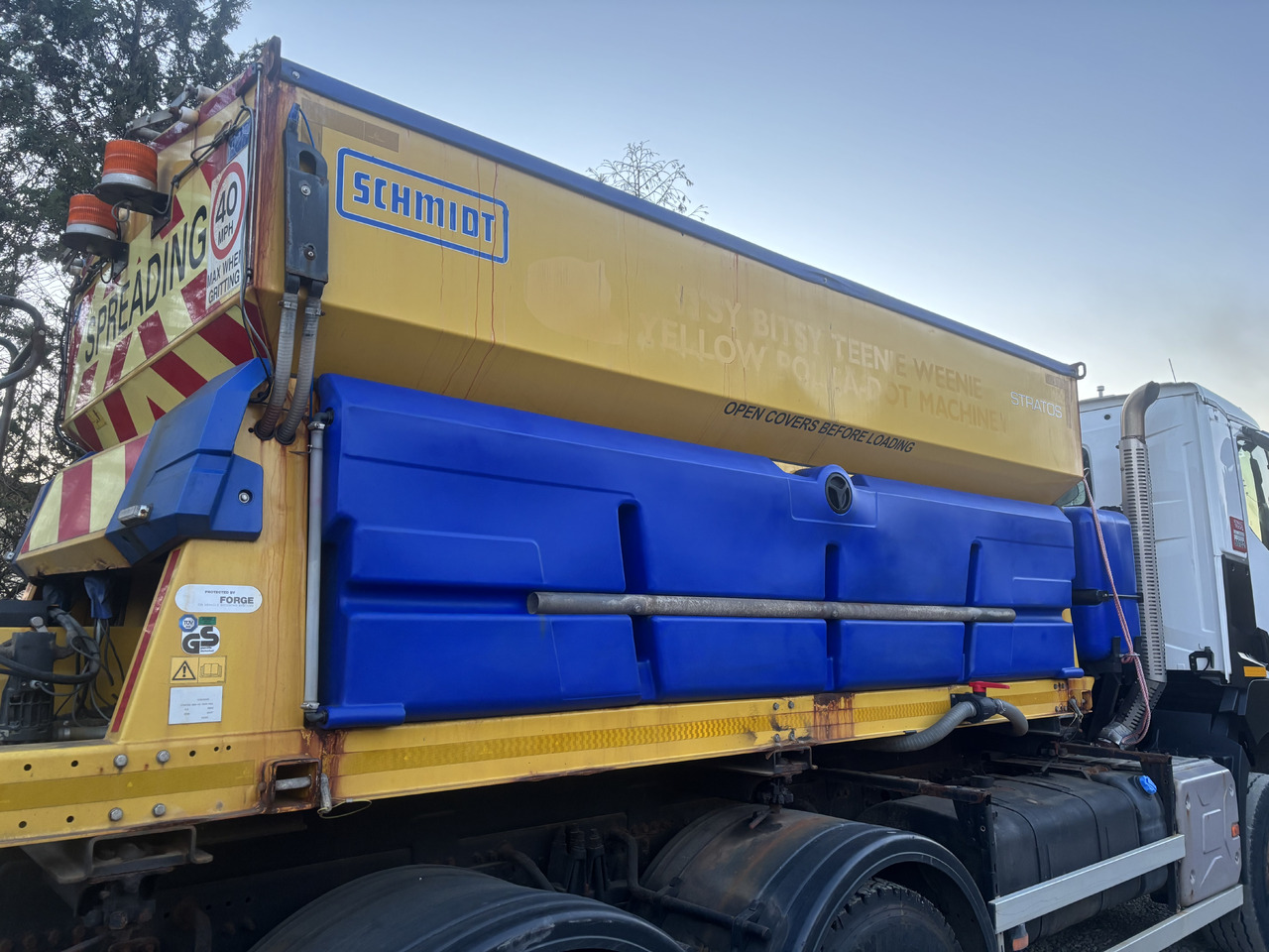 RENAULT K380 6x6 K380 6x6 SCHMIDT STRATOS III GRITTER/SPREADER PLOUGH - Vozidlo na odpratávanie snehu: obrázok 2 RENAULT K380 6x6 K380 6x6 SCHMIDT STRATOS III GRITTER/SPREADER PLOUGH - Vozidlo na odpratávanie snehu: obrázok 2