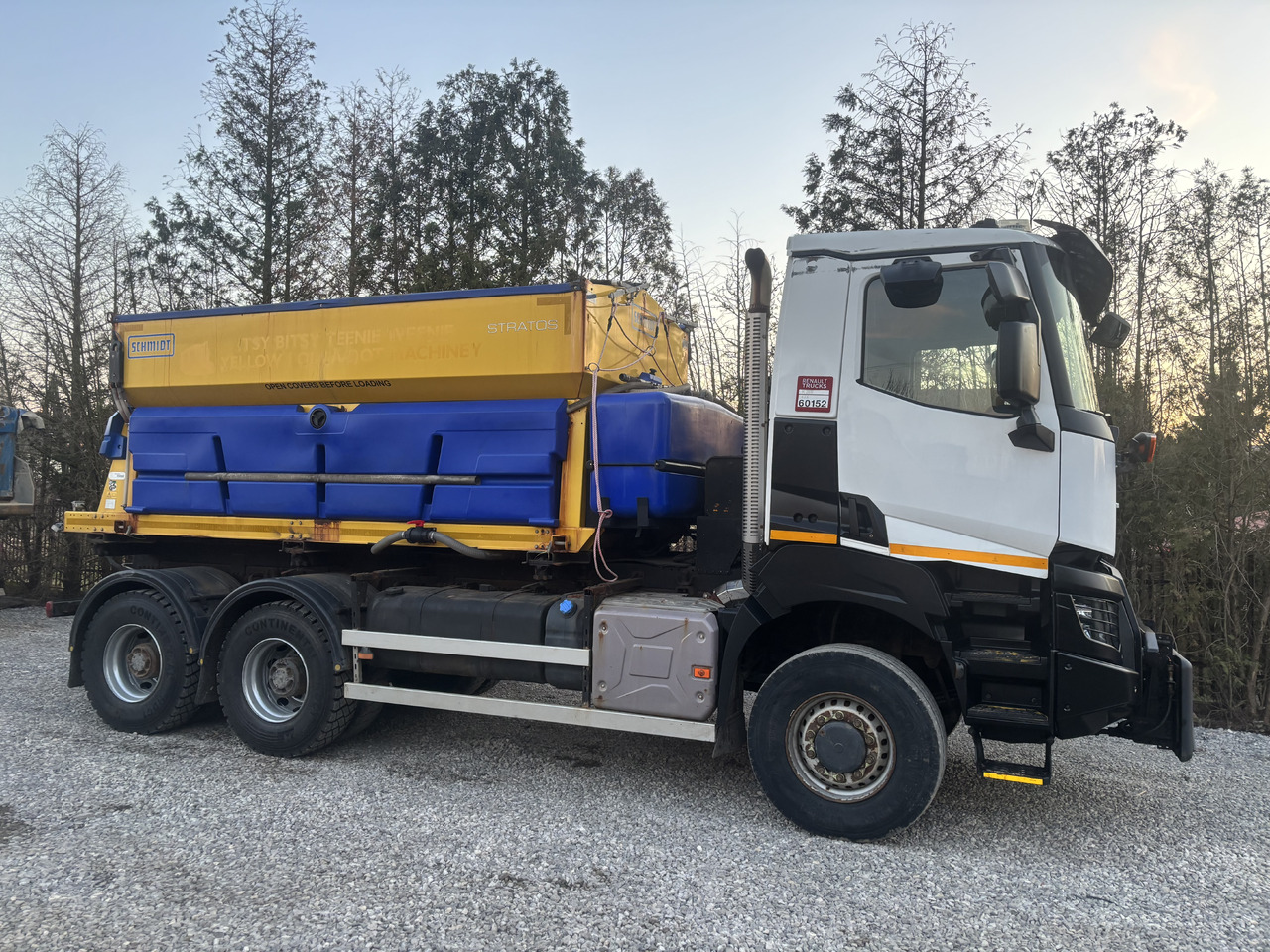 RENAULT K380 6x6 K380 6x6 SCHMIDT STRATOS III GRITTER/SPREADER PLOUGH - Vozidlo na odpratávanie snehu: obrázok 4 RENAULT K380 6x6 K380 6x6 SCHMIDT STRATOS III GRITTER/SPREADER PLOUGH - Vozidlo na odpratávanie snehu: obrázok 4