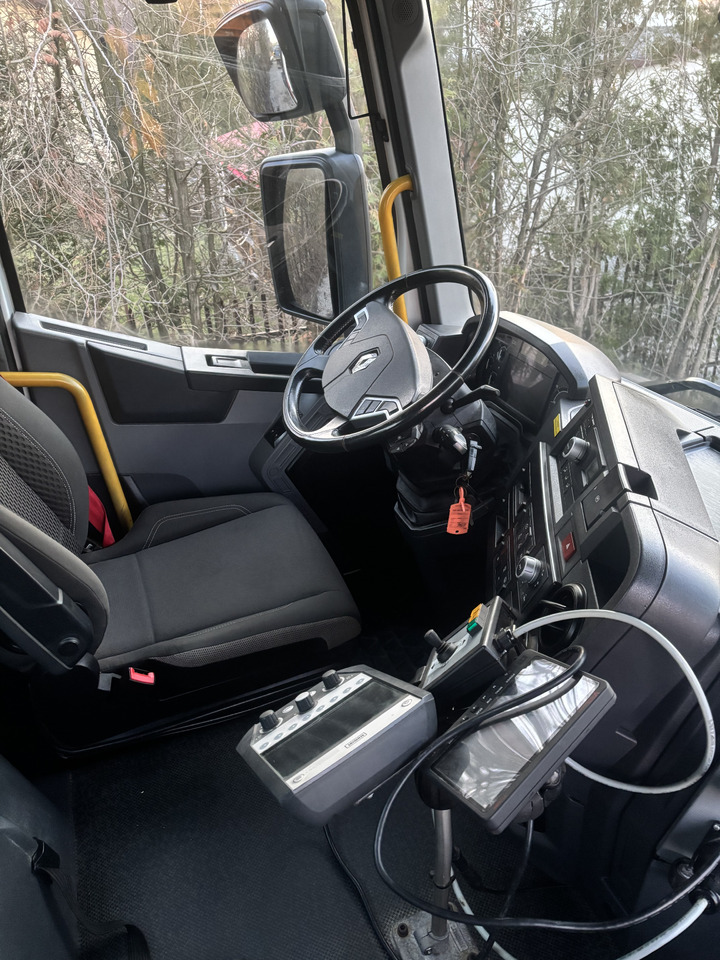 Leasing RENAULT K380 6x6 K380 6x6 SCHMIDT STRATOS III GRITTER/SPREADER PLOUGH RENAULT K380 6x6 K380 6x6 SCHMIDT STRATOS III GRITTER/SPREADER PLOUGH: obrázok 12 Leasing RENAULT K380 6x6 K380 6x6 SCHMIDT STRATOS III GRITTER/SPREADER PLOUGH RENAULT K380 6x6 K380 6x6 SCHMIDT STRATOS III GRITTER/SPREADER PLOUGH: obrázok 12