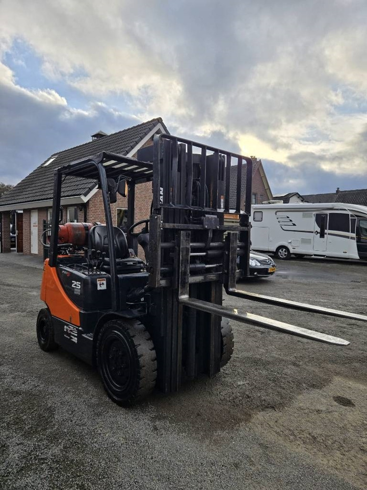 Doosan G 25 E-5 - Plynový vysokozdvižný vozík: obrázok 5 Doosan G 25 E-5 - Plynový vysokozdvižný vozík: obrázok 5