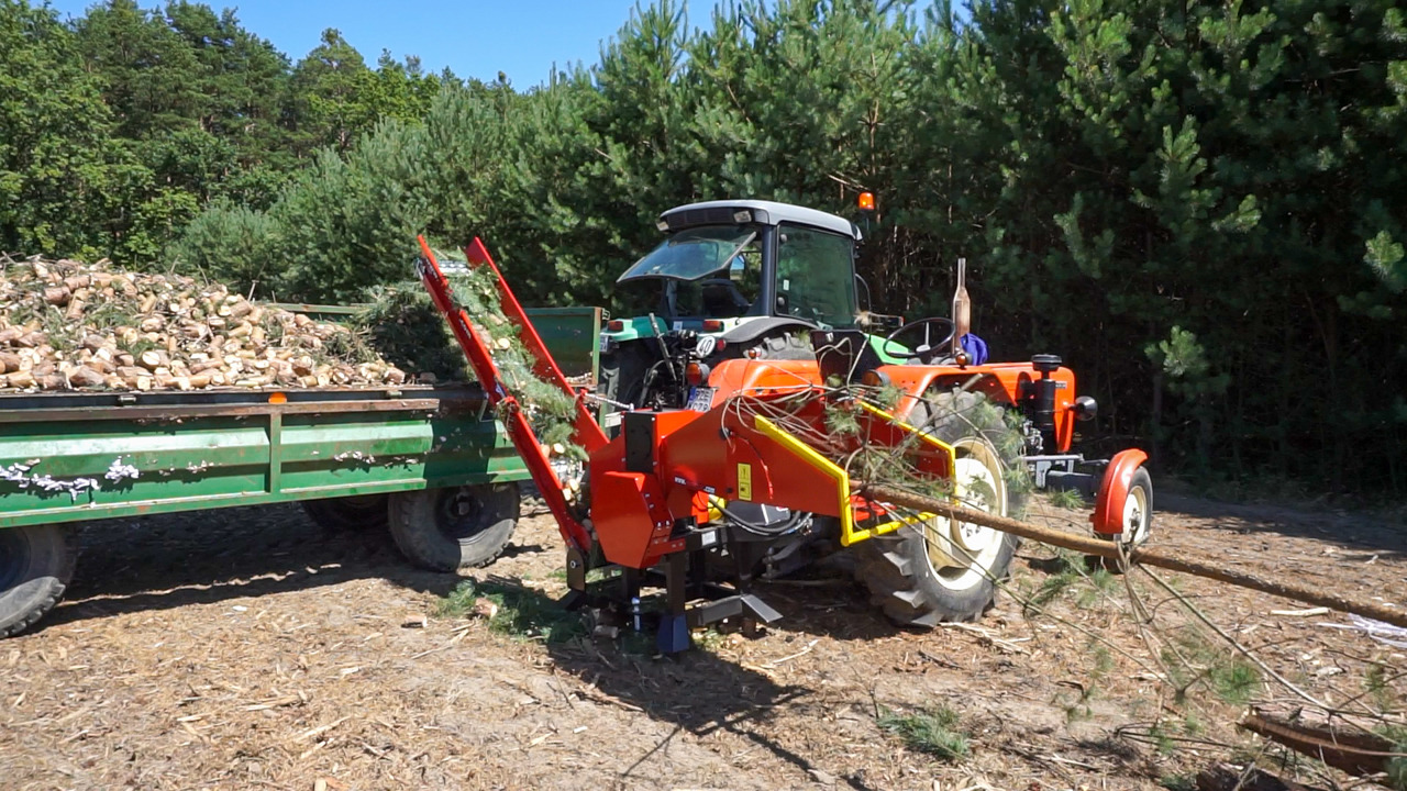 REMET RĘBAK WOM MODEL R-120 + TAŚMOCIĄG 2,3M - Drtič konárov: obrázok 4 REMET RĘBAK WOM MODEL R-120 + TAŚMOCIĄG 2,3M - Drtič konárov: obrázok 4