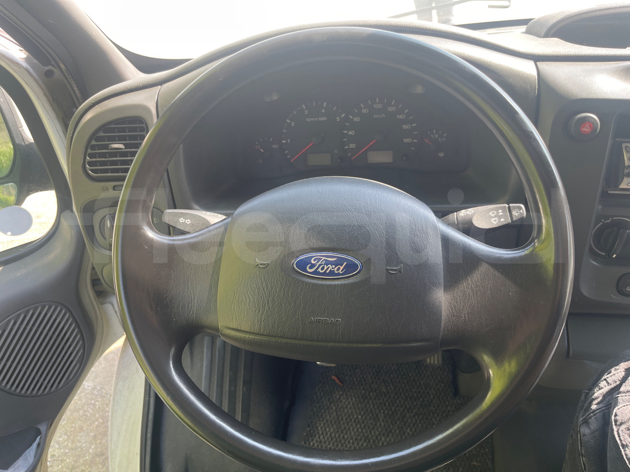 Bundle di 4 mezzi Ford - Transit Tourneo Ford - Transit Tourneo Ford - Transit Ford - Transit Tourneo - Mikrobus: obrázok 3 Bundle di 4 mezzi Ford - Transit Tourneo Ford - Transit Tourneo Ford - Transit Ford - Transit Tourneo - Mikrobus: obrázok 3