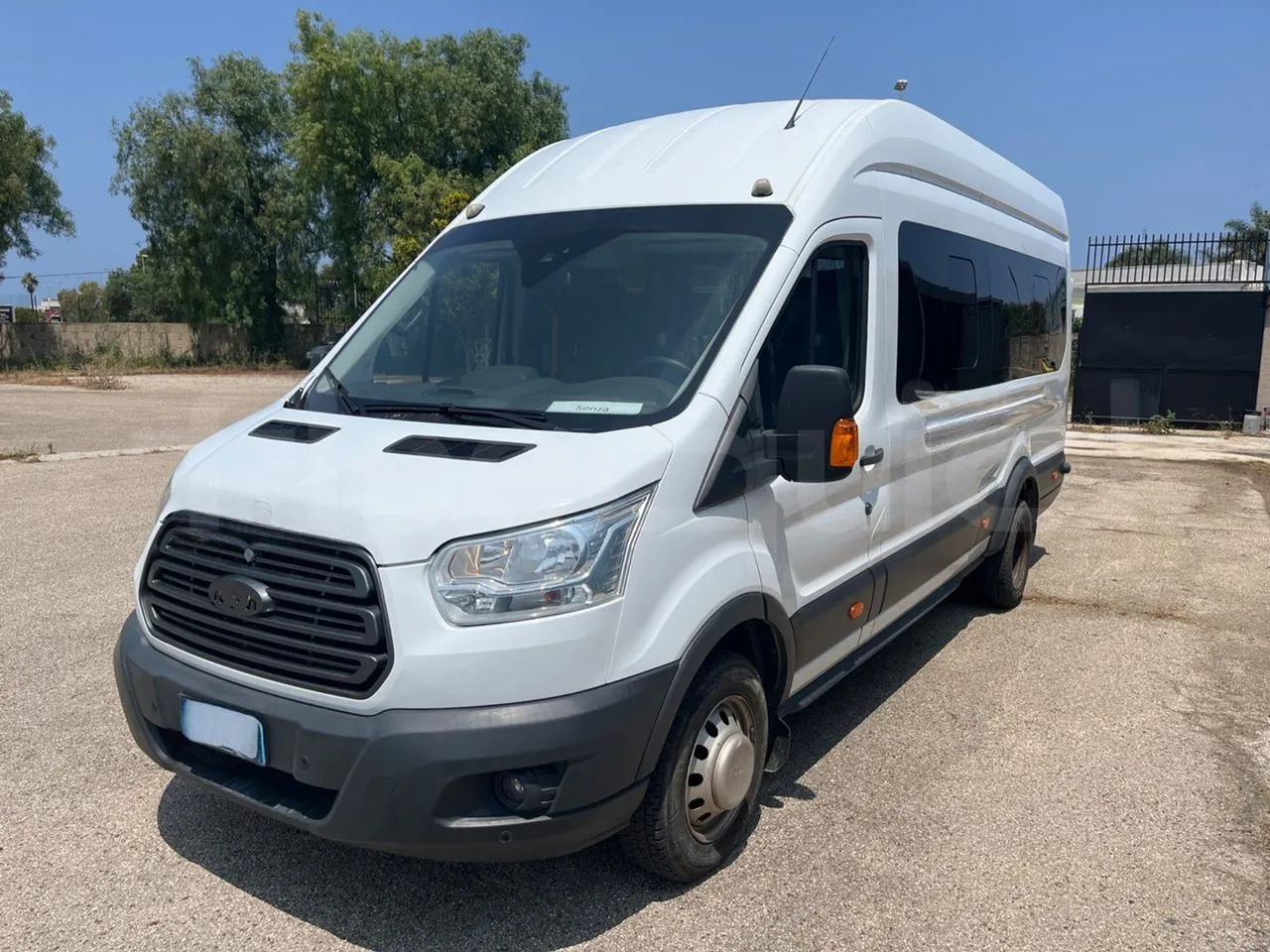 Ford Transit - Minibus, Mikrobus: obrázok 4 Ford Transit - Minibus, Mikrobus: obrázok 4