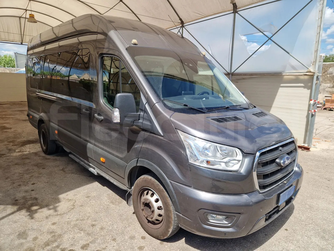 Ford Transit - Prímestský autobus: obrázok 1 Ford Transit - Prímestský autobus: obrázok 1