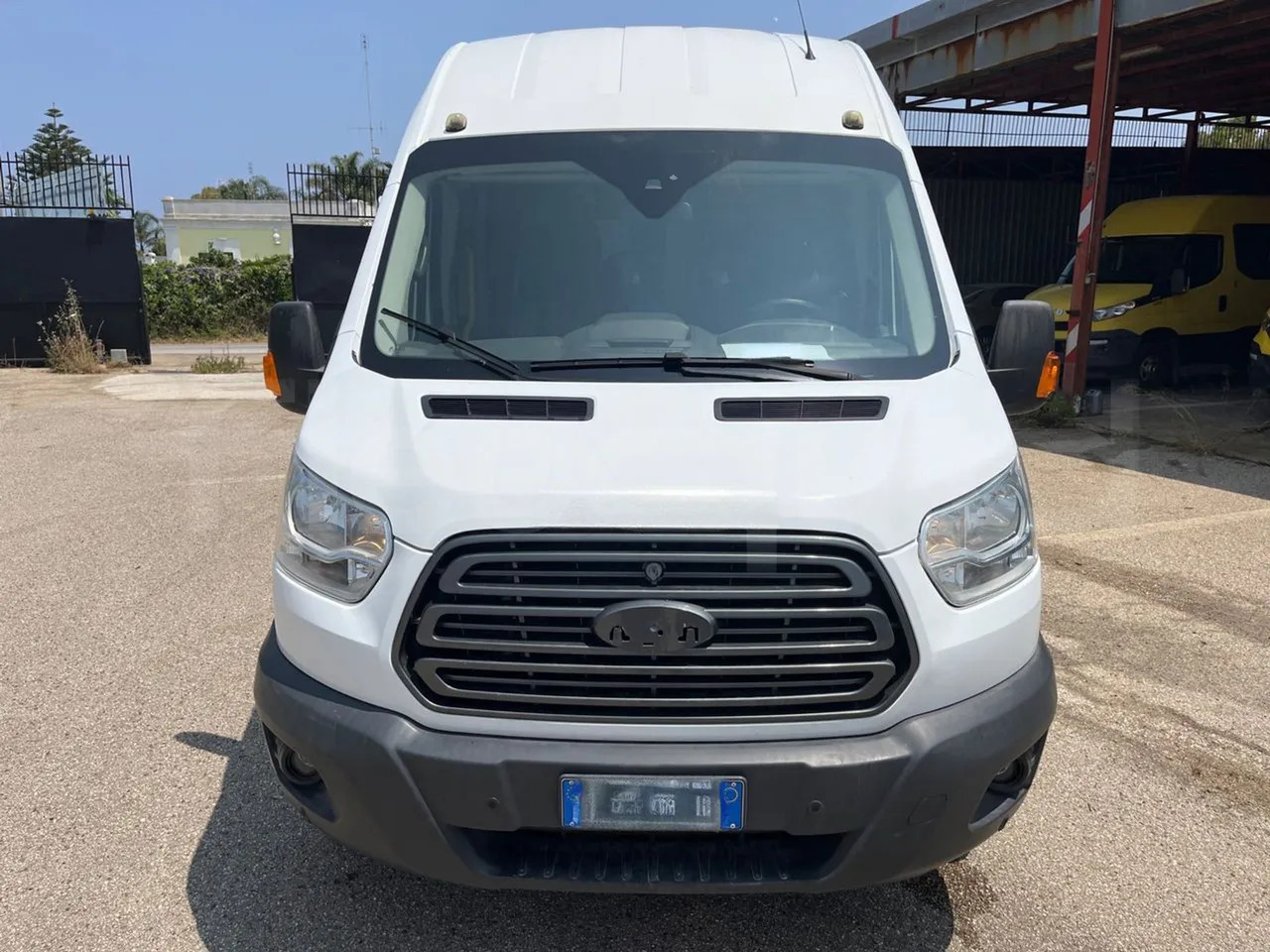 Ford Transit - Minibus, Mikrobus: obrázok 2 Ford Transit - Minibus, Mikrobus: obrázok 2