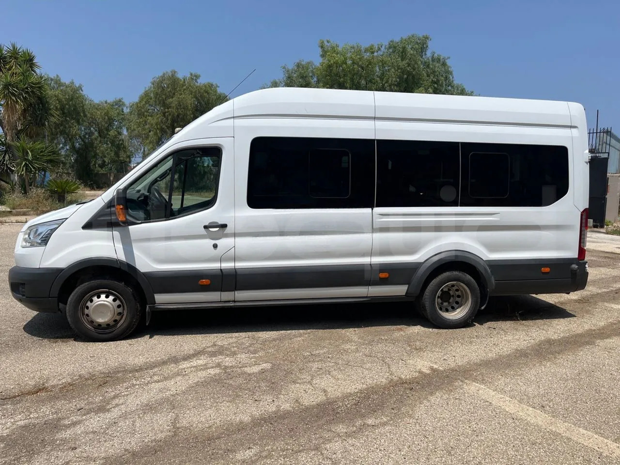 Ford Transit - Minibus, Mikrobus: obrázok 5 Ford Transit - Minibus, Mikrobus: obrázok 5