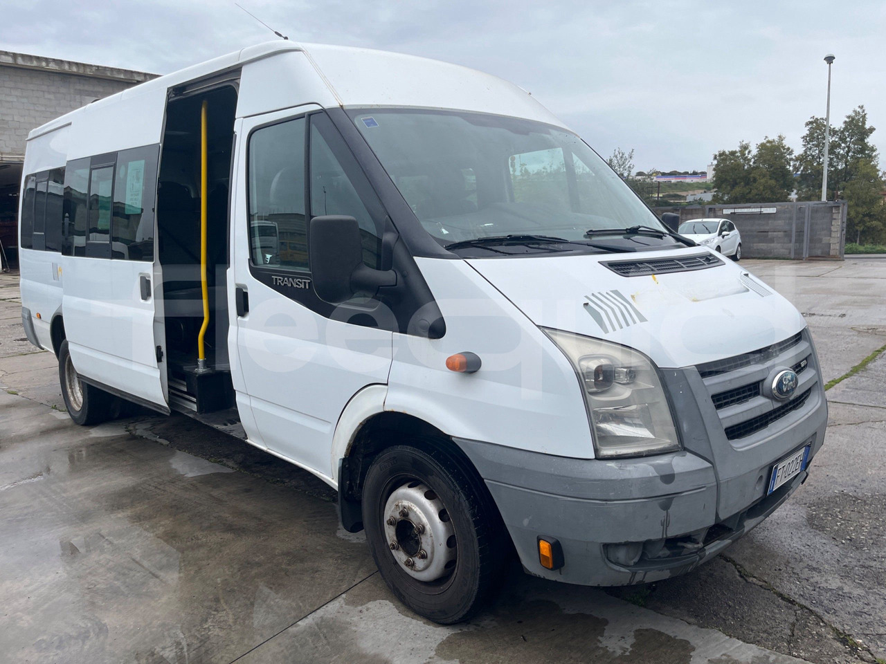Ford Transit - Minibus, Mikrobus: obrázok 1 Ford Transit - Minibus, Mikrobus: obrázok 1