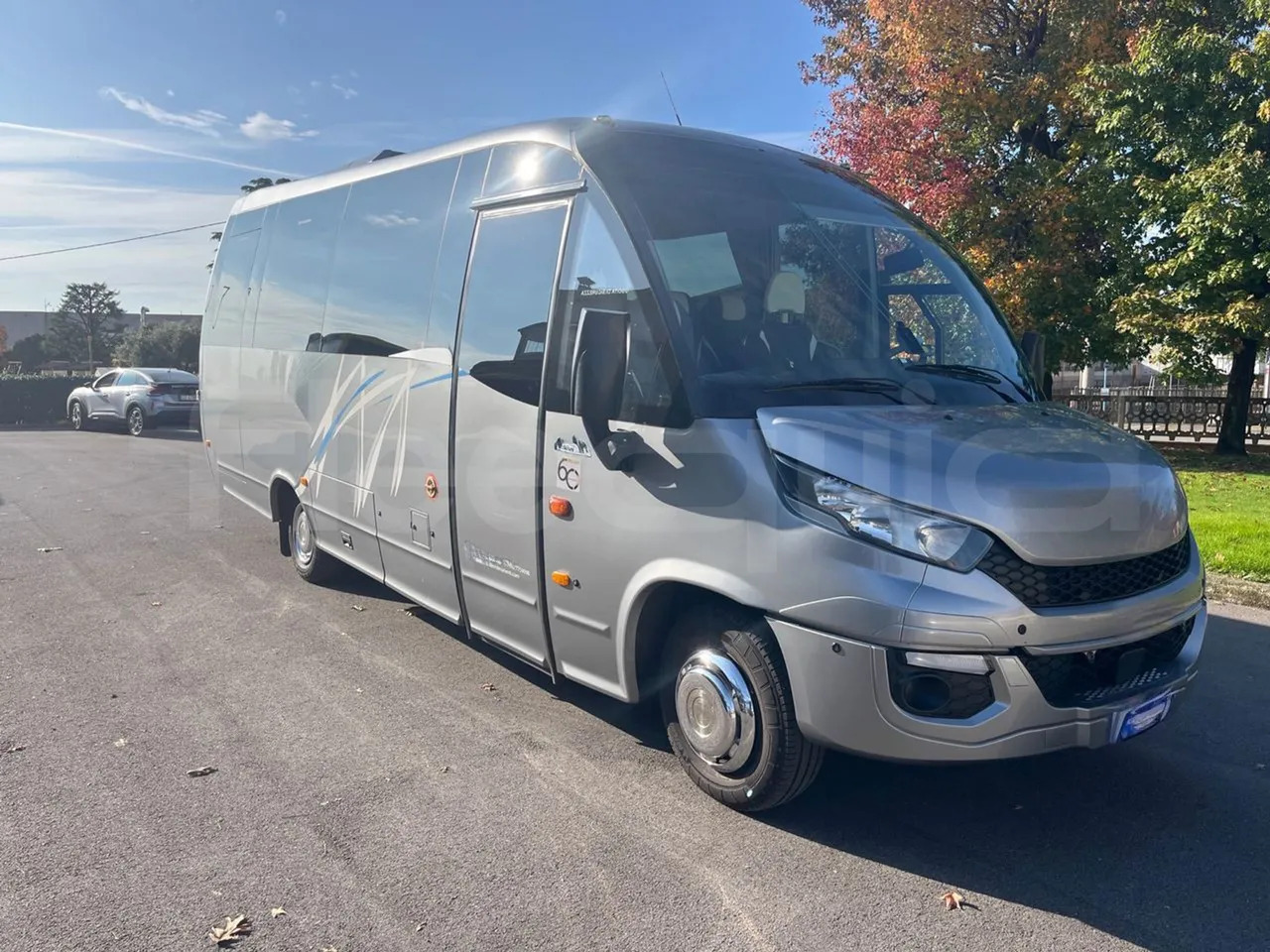 Indcar Wing - Minibus, Mikrobus: obrázok 1 Indcar Wing - Minibus, Mikrobus: obrázok 1