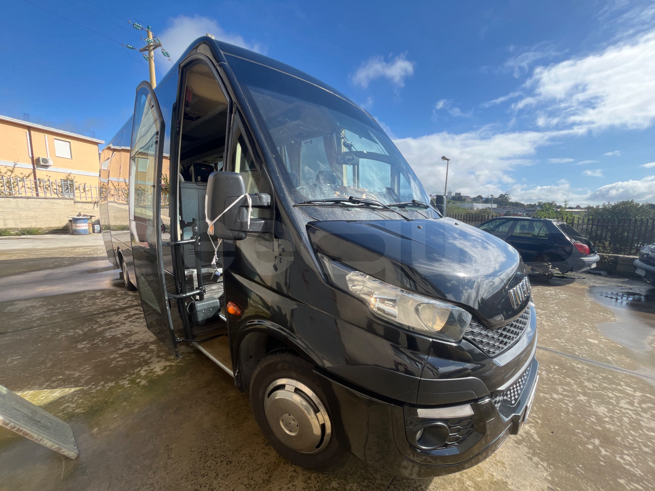 Iveco Daily - Autokar: obrázok 1 Iveco Daily - Autokar: obrázok 1