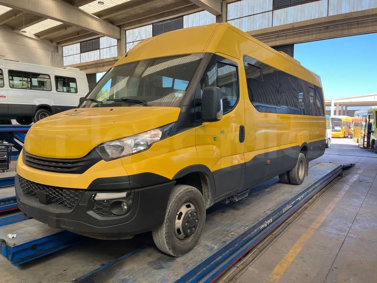 Iveco Daily - Školský autobus: obrázok 4 Iveco Daily - Školský autobus: obrázok 4
