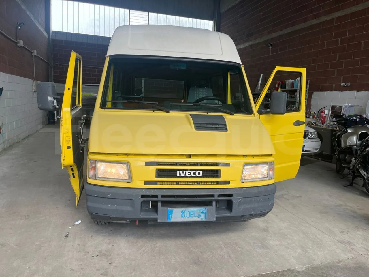 Iveco Daily - Školský autobus: obrázok 2 Iveco Daily - Školský autobus: obrázok 2