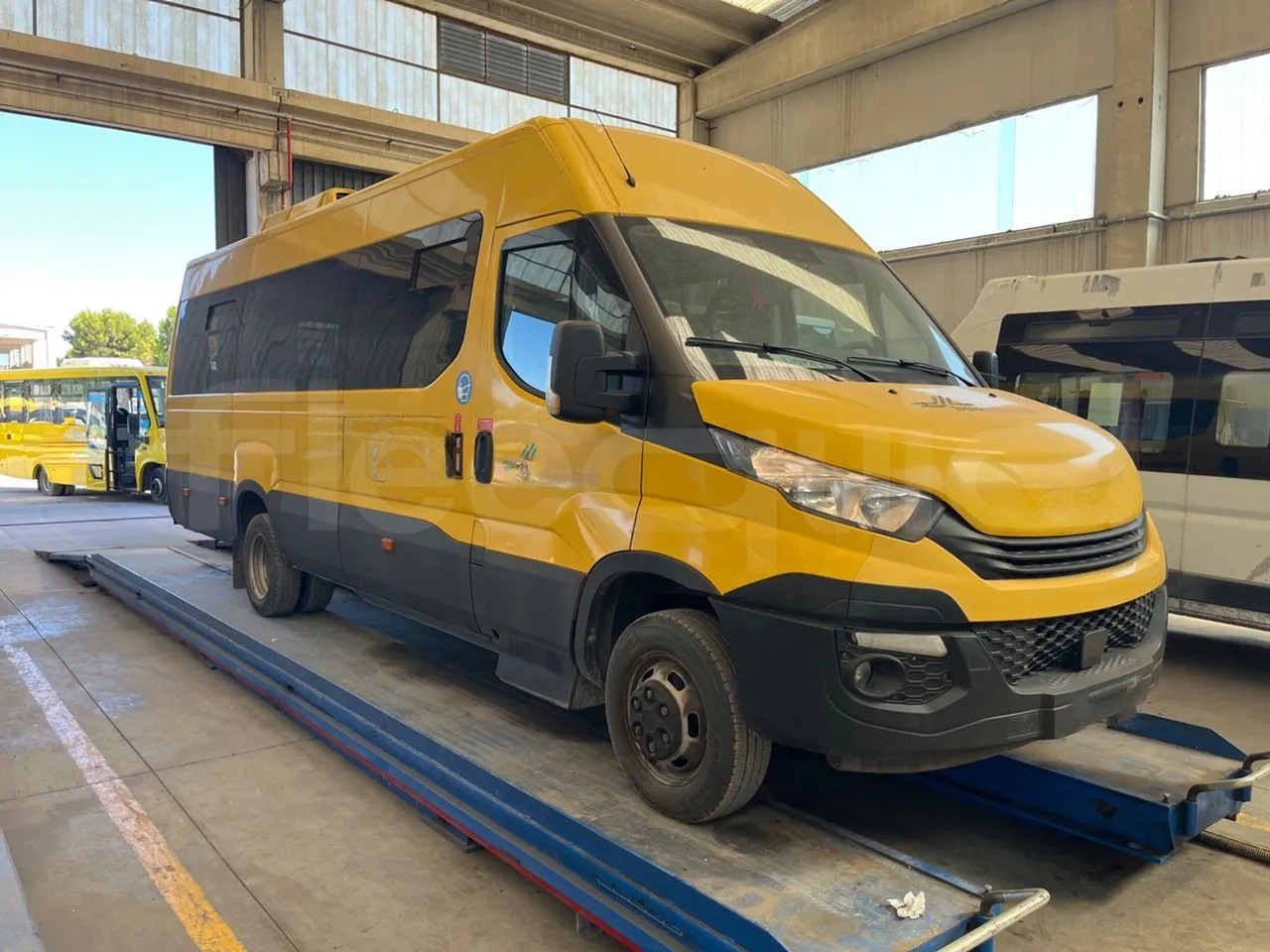 Iveco Daily - Školský autobus: obrázok 1 Iveco Daily - Školský autobus: obrázok 1
