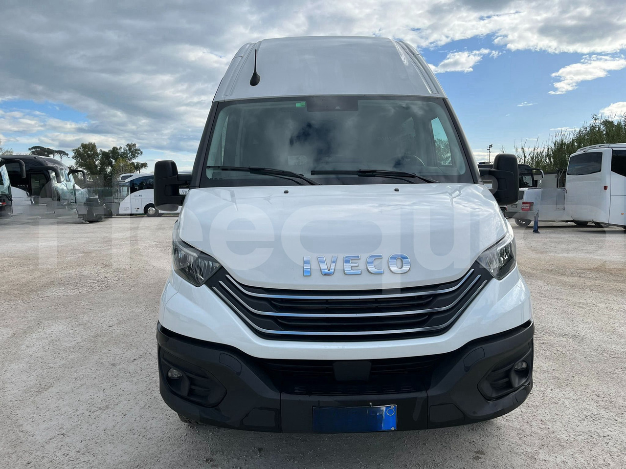 Iveco Daily - Minibus, Mikrobus: obrázok 1 Iveco Daily - Minibus, Mikrobus: obrázok 1