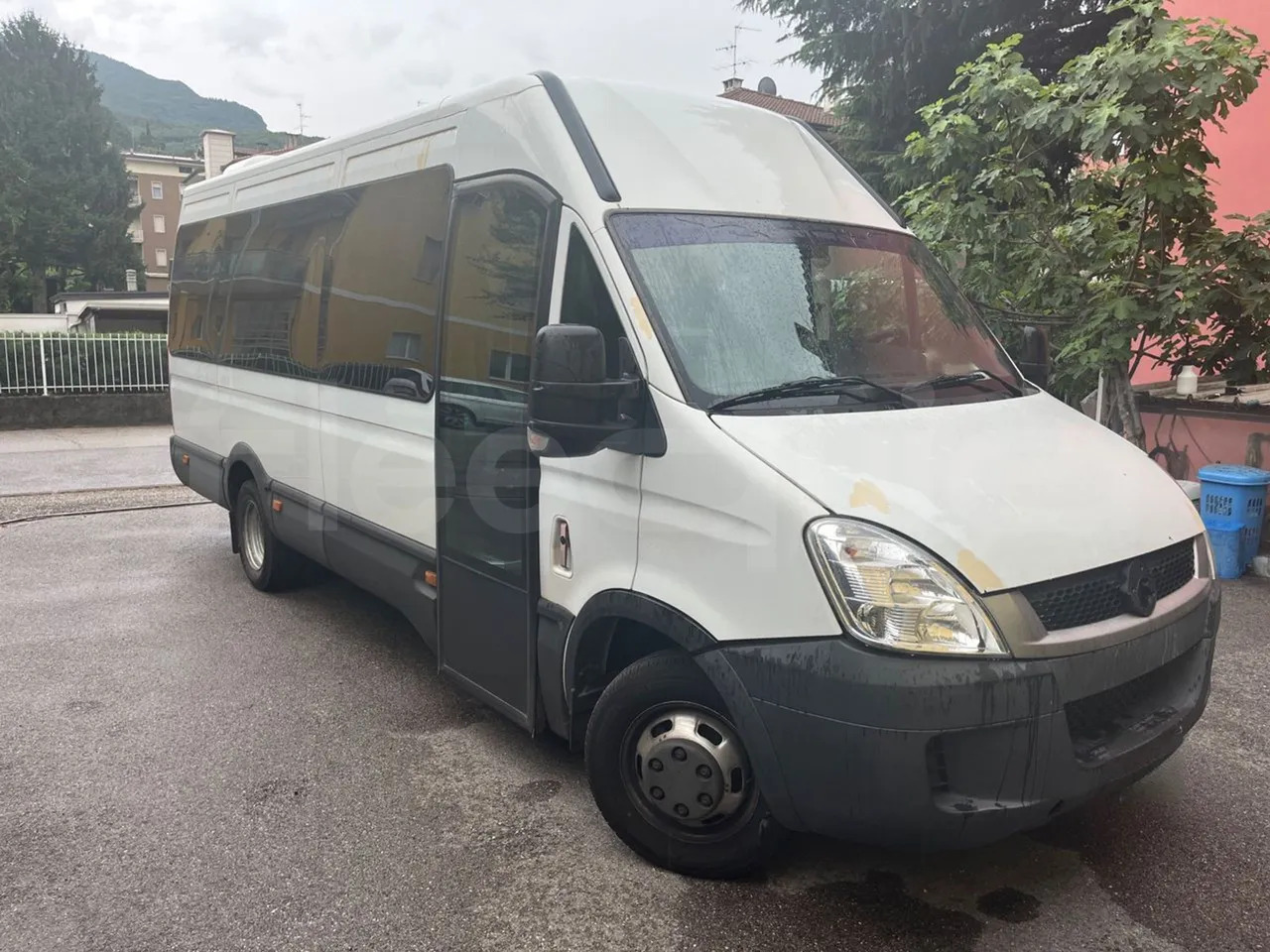 Iveco Daily - Minibus, Mikrobus: obrázok 1 Iveco Daily - Minibus, Mikrobus: obrázok 1