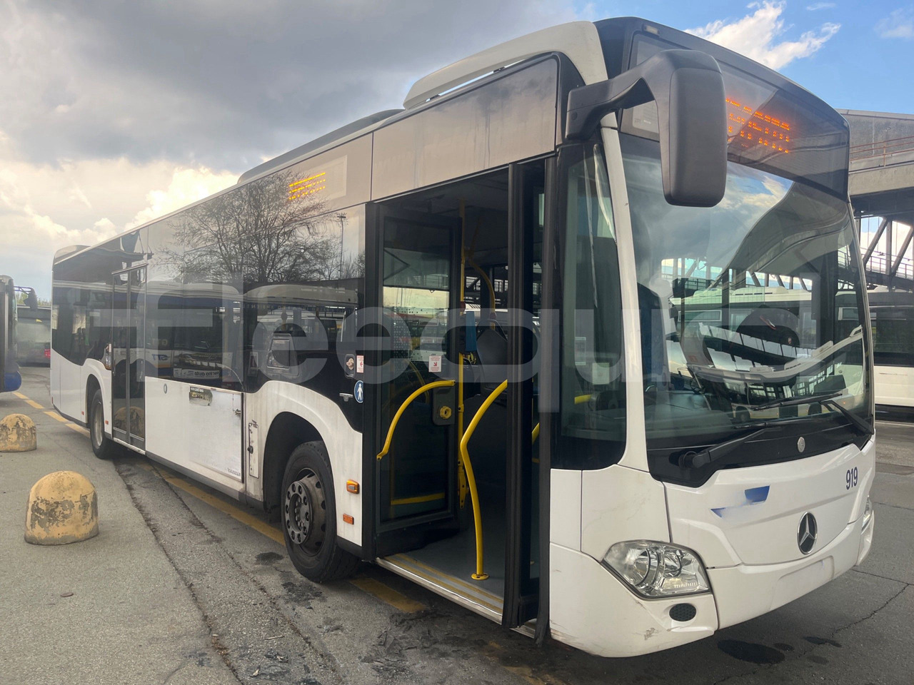 Mercedes-Benz Citaro - Mestský autobus: obrázok 1 Mercedes-Benz Citaro - Mestský autobus: obrázok 1