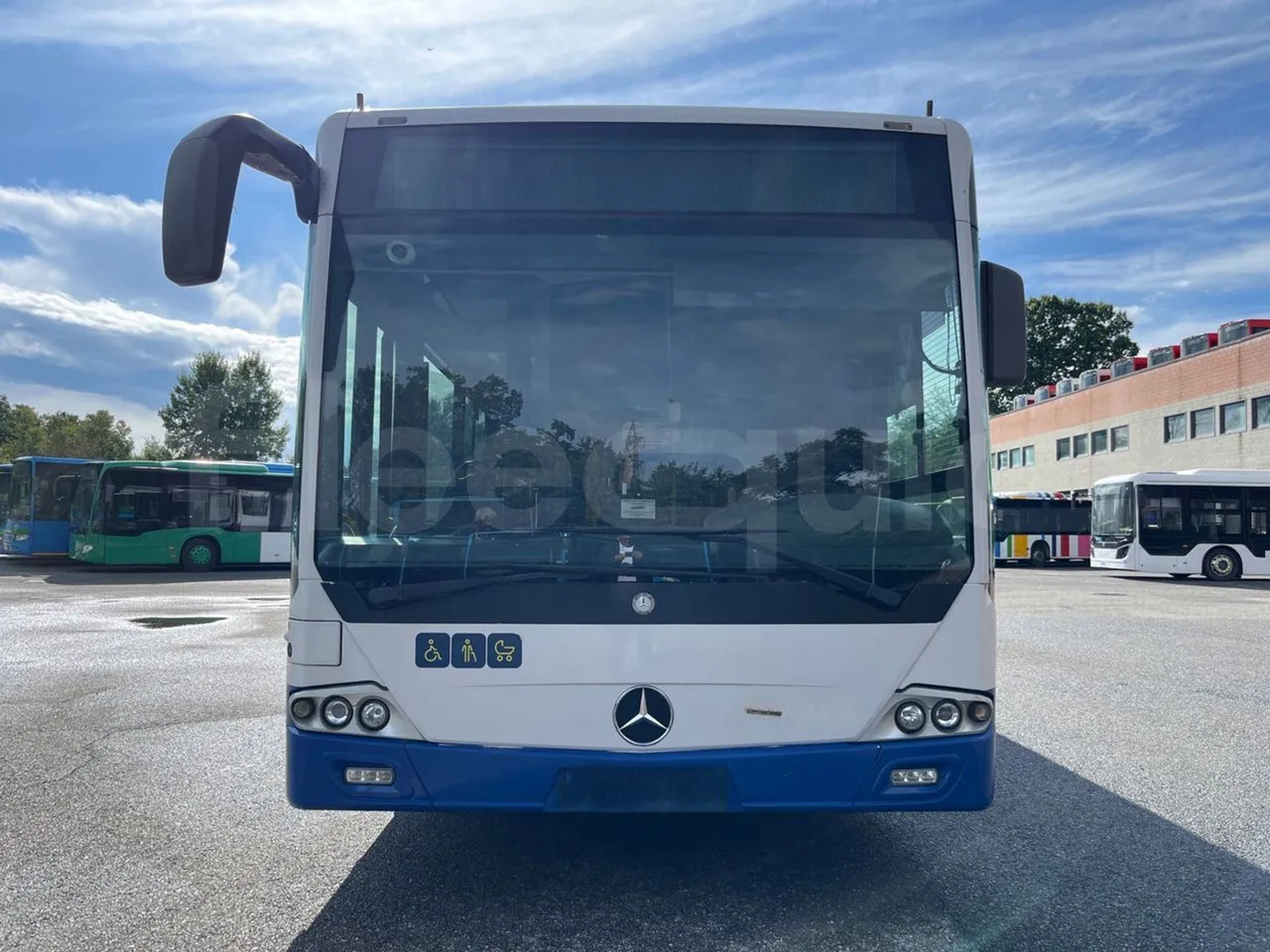 Mercedes-Benz Conecto - Mestský autobus: obrázok 2 Mercedes-Benz Conecto - Mestský autobus: obrázok 2