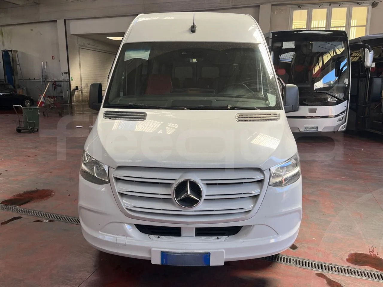Mercedes-Benz Sprinter - Minibus, Mikrobus: obrázok 2 Mercedes-Benz Sprinter - Minibus, Mikrobus: obrázok 2