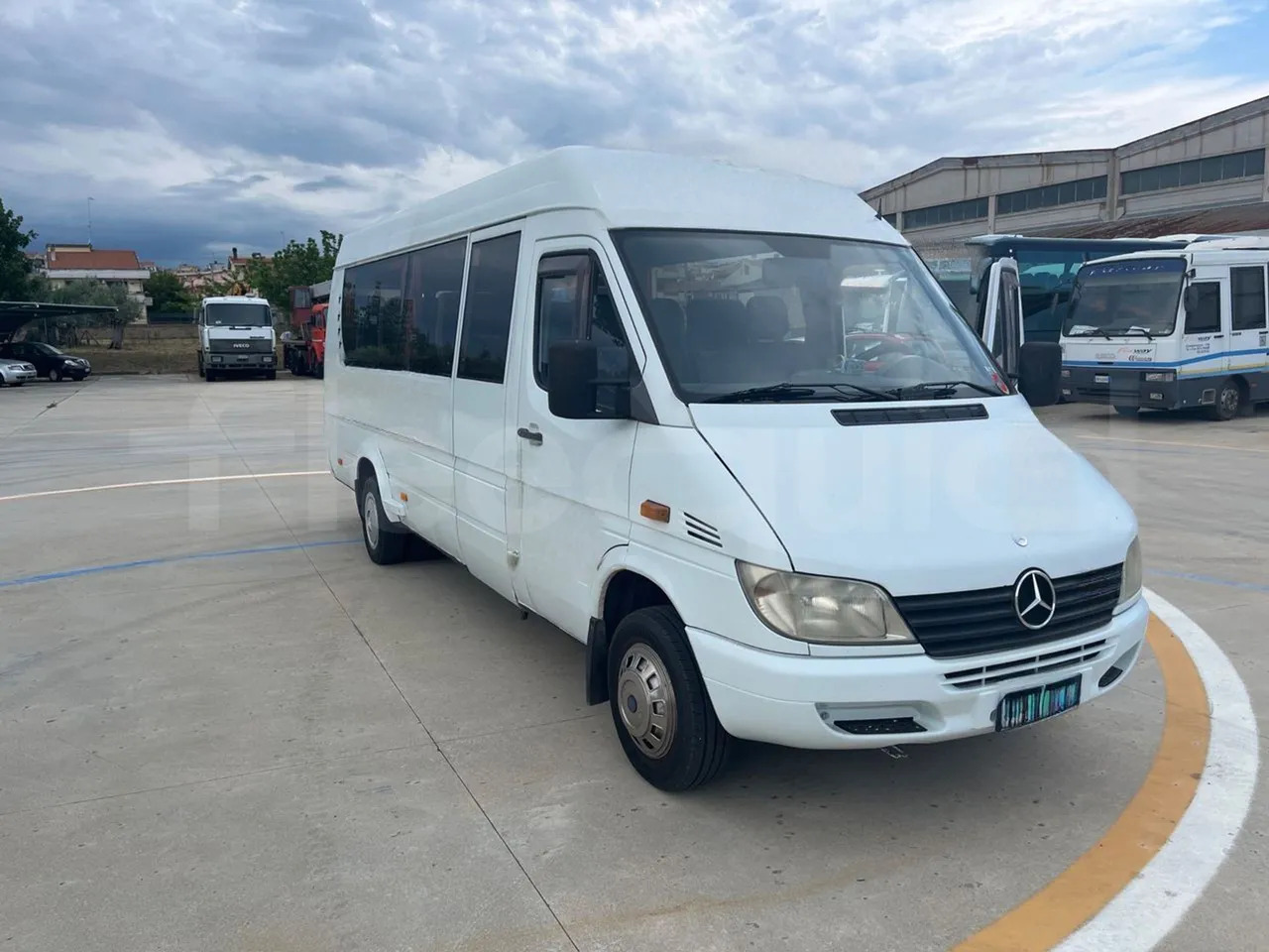 Mercedes-Benz Sprinter - Minibus, Mikrobus: obrázok 1 Mercedes-Benz Sprinter - Minibus, Mikrobus: obrázok 1