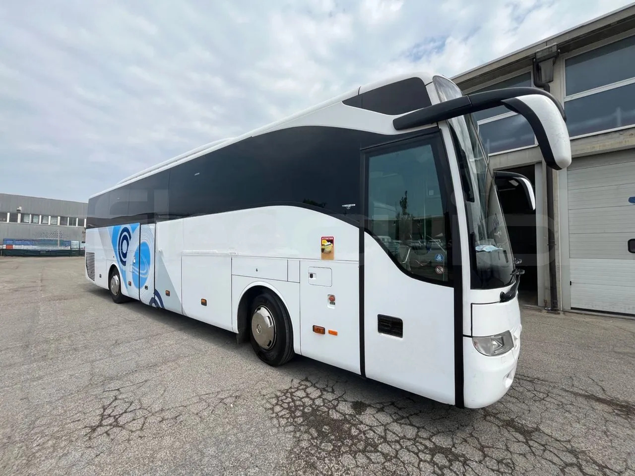 Mercedes-Benz Tourismo - Autokar: obrázok 1 Mercedes-Benz Tourismo - Autokar: obrázok 1