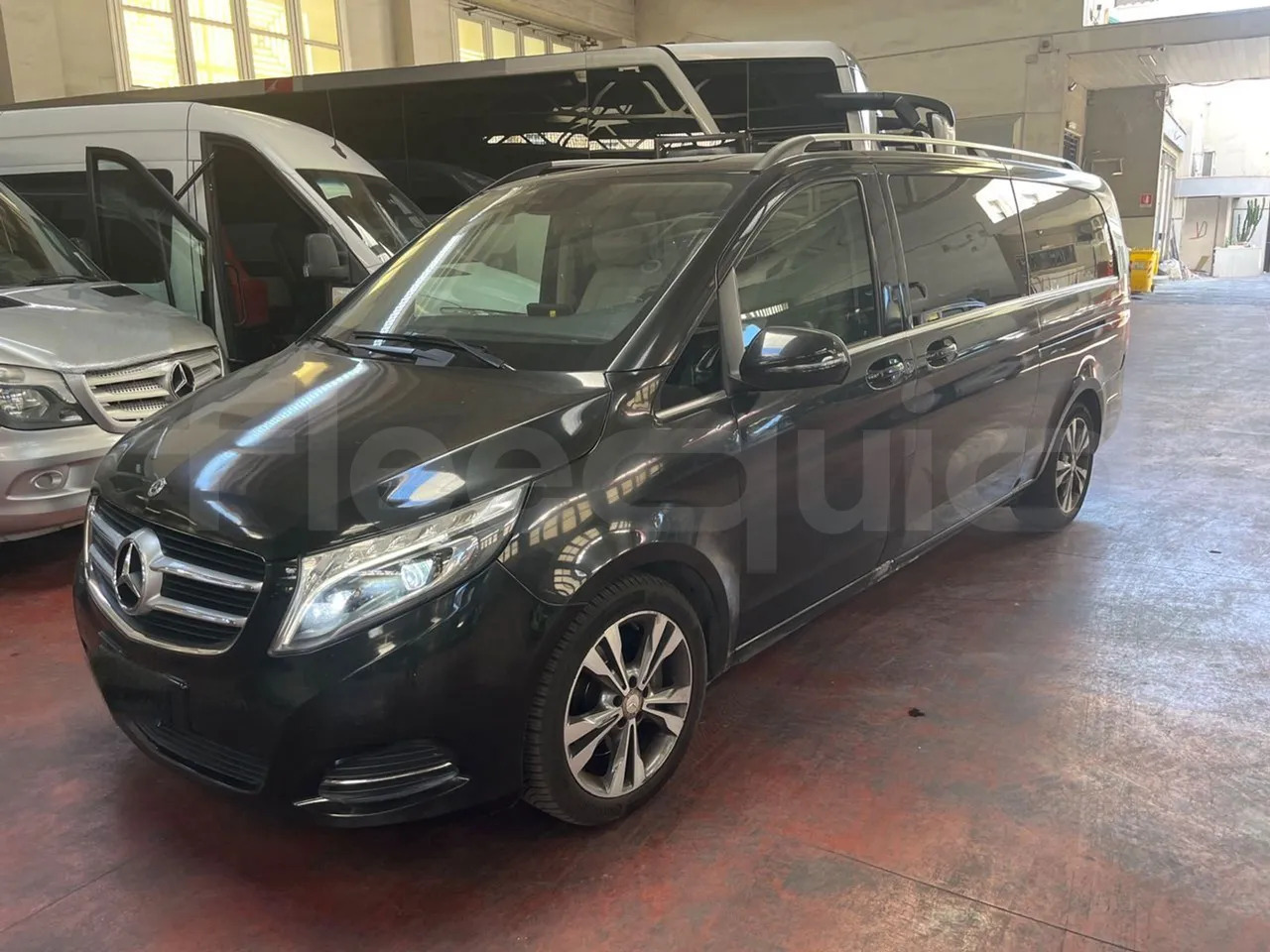 Mercedes-Benz Viano - Minibus, Mikrobus: obrázok 4 Mercedes-Benz Viano - Minibus, Mikrobus: obrázok 4