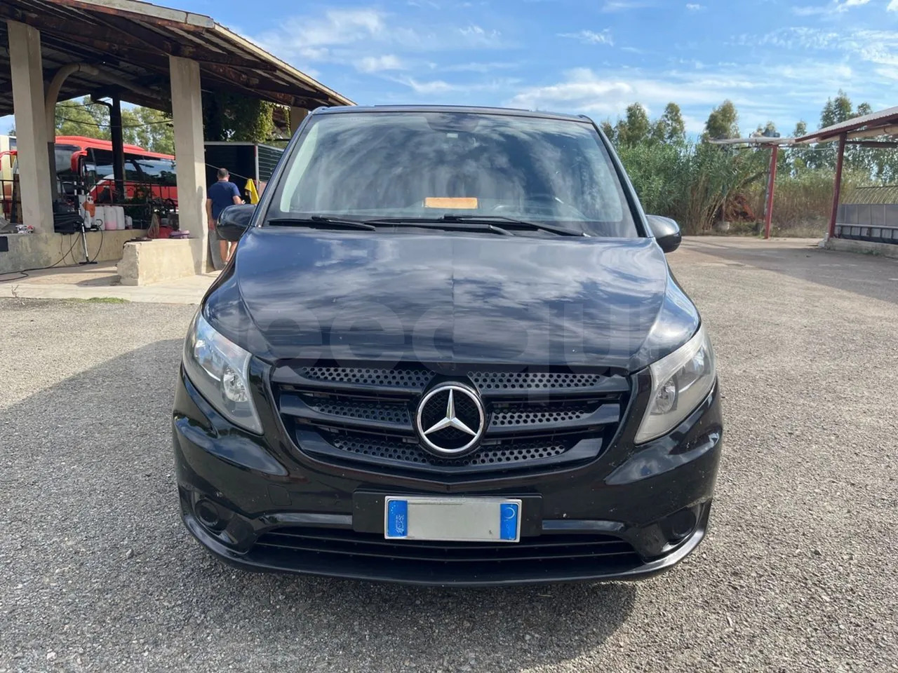 Mercedes-Benz Vito Tourer - Minibus, Mikrobus: obrázok 2 Mercedes-Benz Vito Tourer - Minibus, Mikrobus: obrázok 2