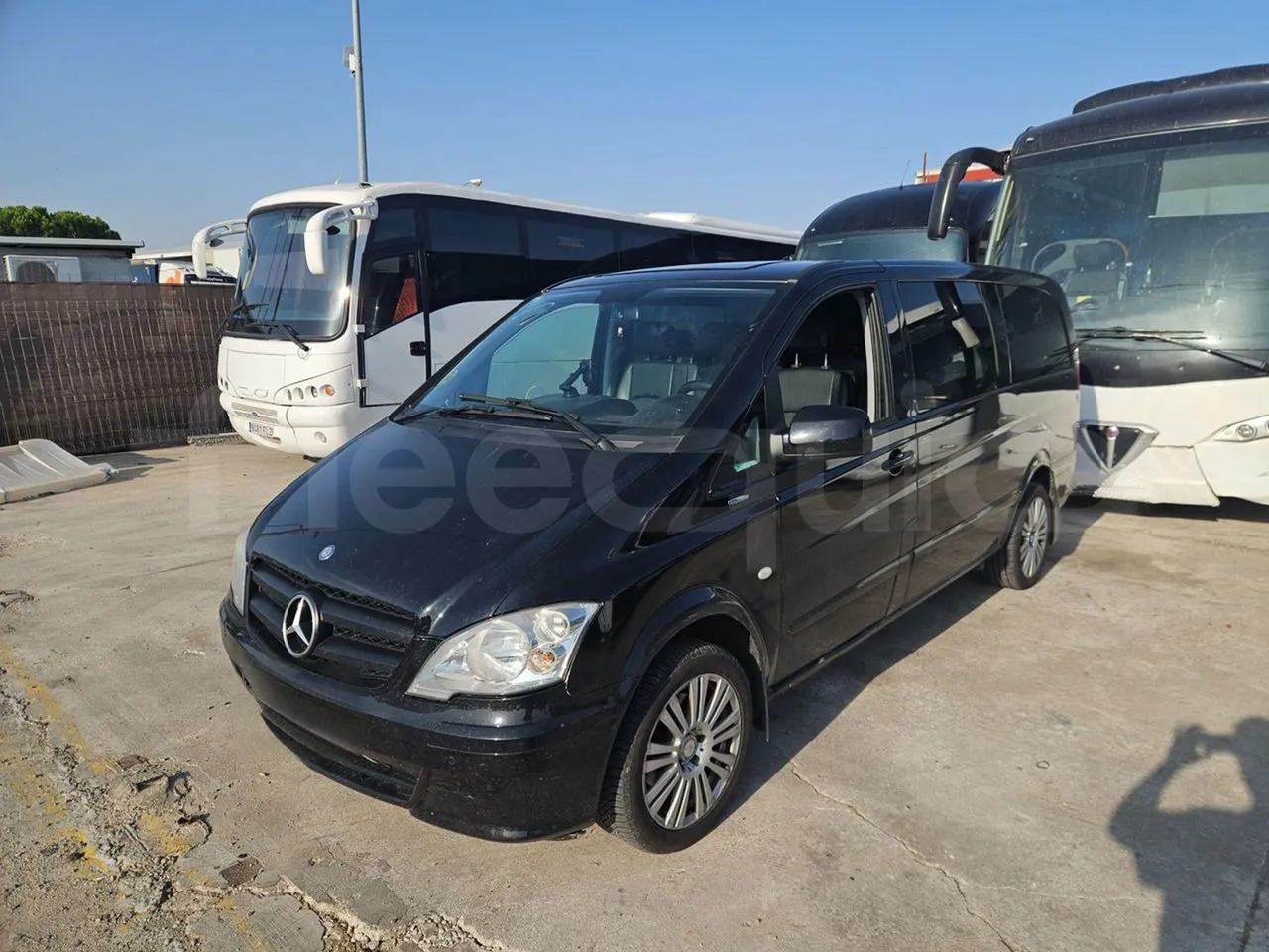 Mercedes-Benz Vito Tourer - Minibus, Mikrobus: obrázok 4 Mercedes-Benz Vito Tourer - Minibus, Mikrobus: obrázok 4