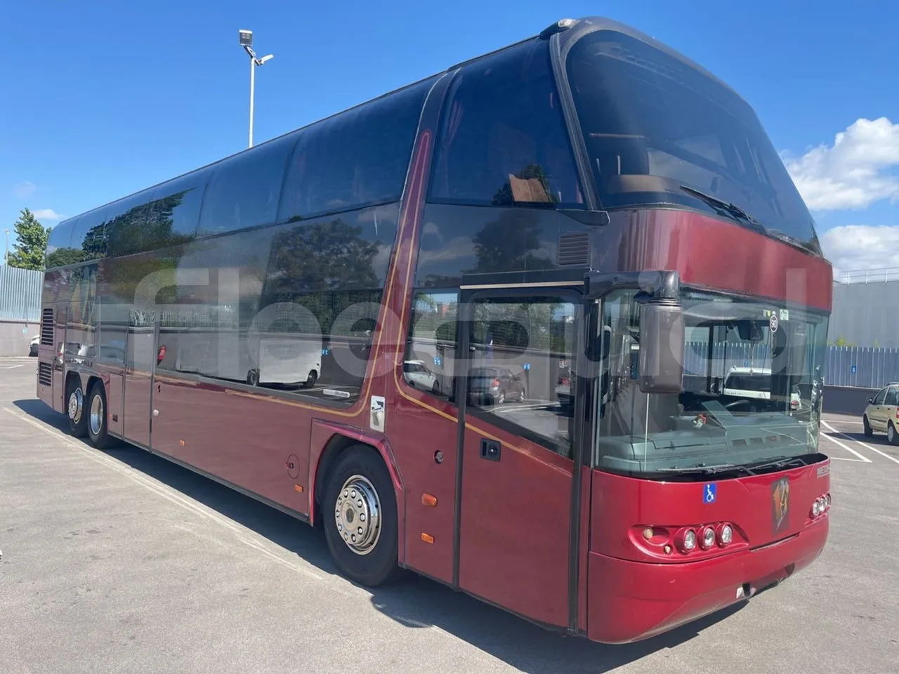 Neoplan 1122/3 - Autokar: obrázok 1 Neoplan 1122/3 - Autokar: obrázok 1