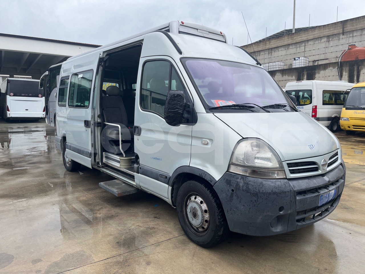Nissan Interstar - Minibus, Mikrobus: obrázok 1 Nissan Interstar - Minibus, Mikrobus: obrázok 1