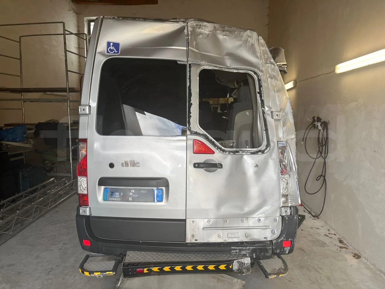 Opel Movano - Minibus, Mikrobus: obrázok 4 Opel Movano - Minibus, Mikrobus: obrázok 4