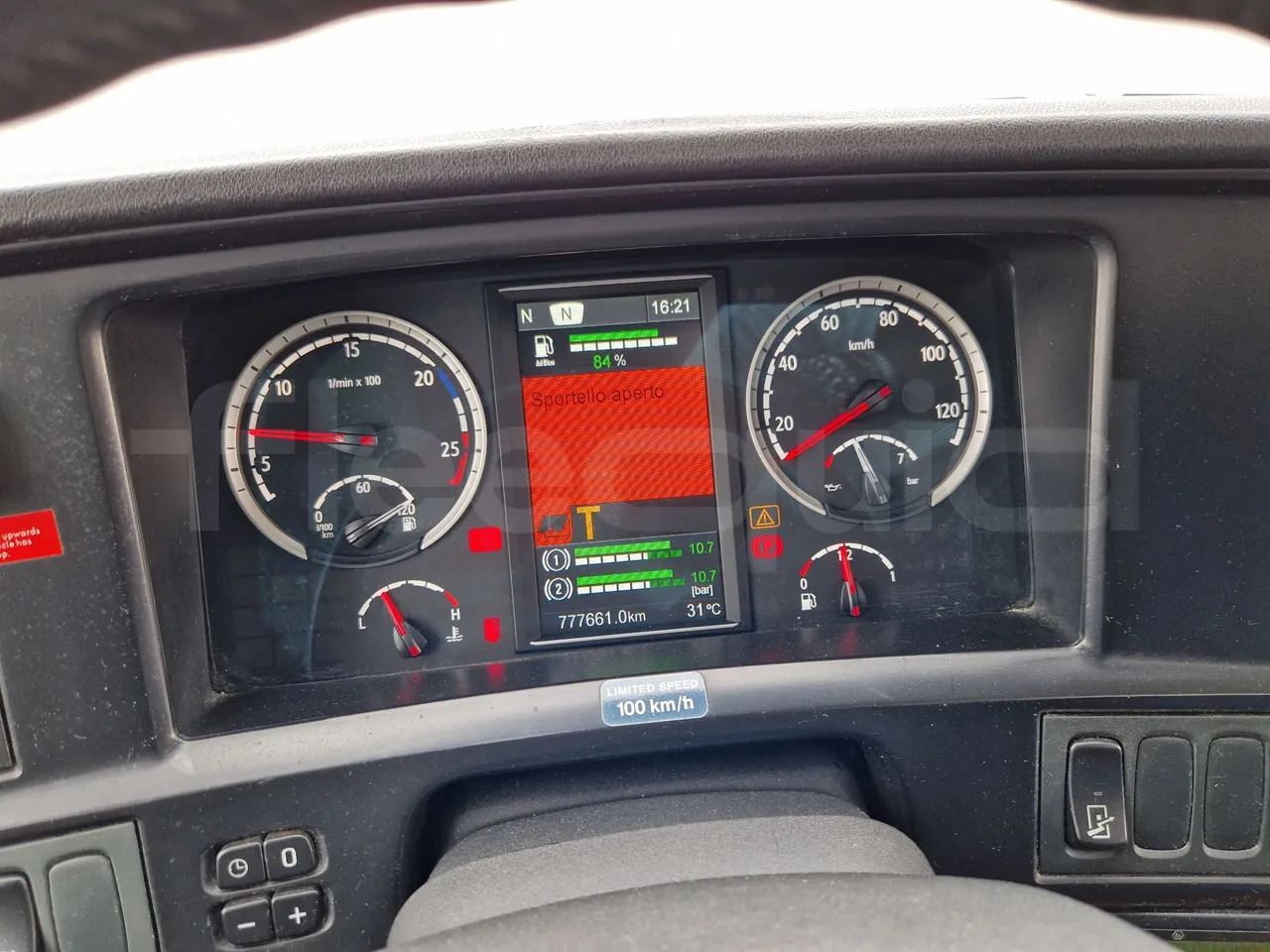 Scania Touring HD - Autokar: obrázok 3 Scania Touring HD - Autokar: obrázok 3