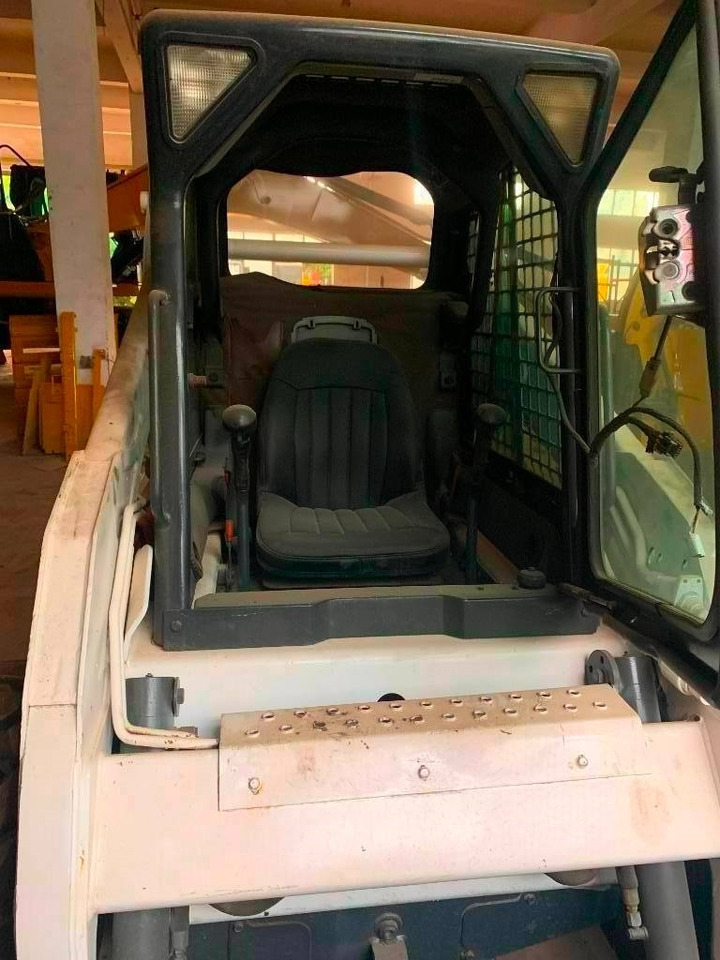 Bobcat S 185  - Šmykom riadený nakladač: obrázok 5 Bobcat S 185  - Šmykom riadený nakladač: obrázok 5