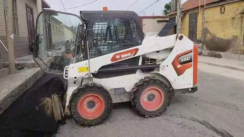 Bobcat S 510  - Šmykom riadený nakladač: obrázok 1 Bobcat S 510  - Šmykom riadený nakladač: obrázok 1