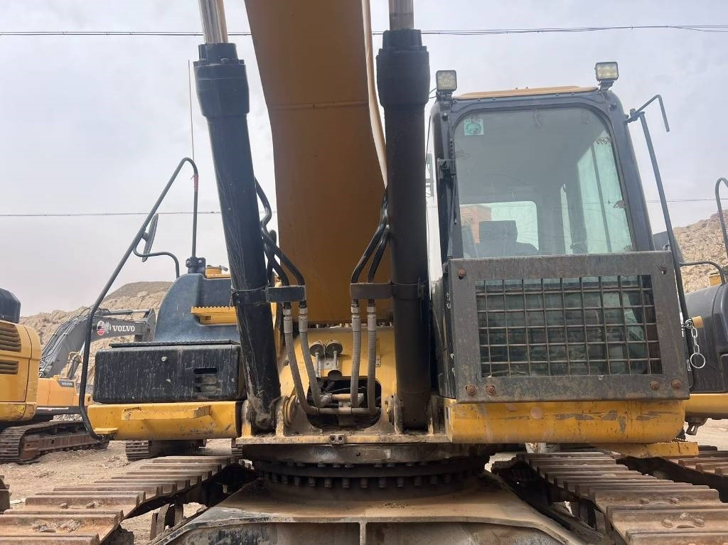 CAT 340D2L - Pásové rýpadlo: obrázok 4 CAT 340D2L - Pásové rýpadlo: obrázok 4