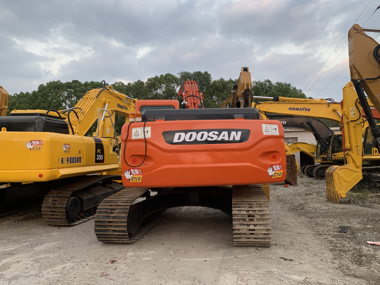 DOOSAN DX225LC - Kolesové rýpadlo: obrázok 1 DOOSAN DX225LC - Kolesové rýpadlo: obrázok 1