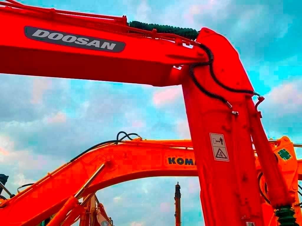 Doosan DX 225 LC  - Pásové rýpadlo: obrázok 2 Doosan DX 225 LC  - Pásové rýpadlo: obrázok 2