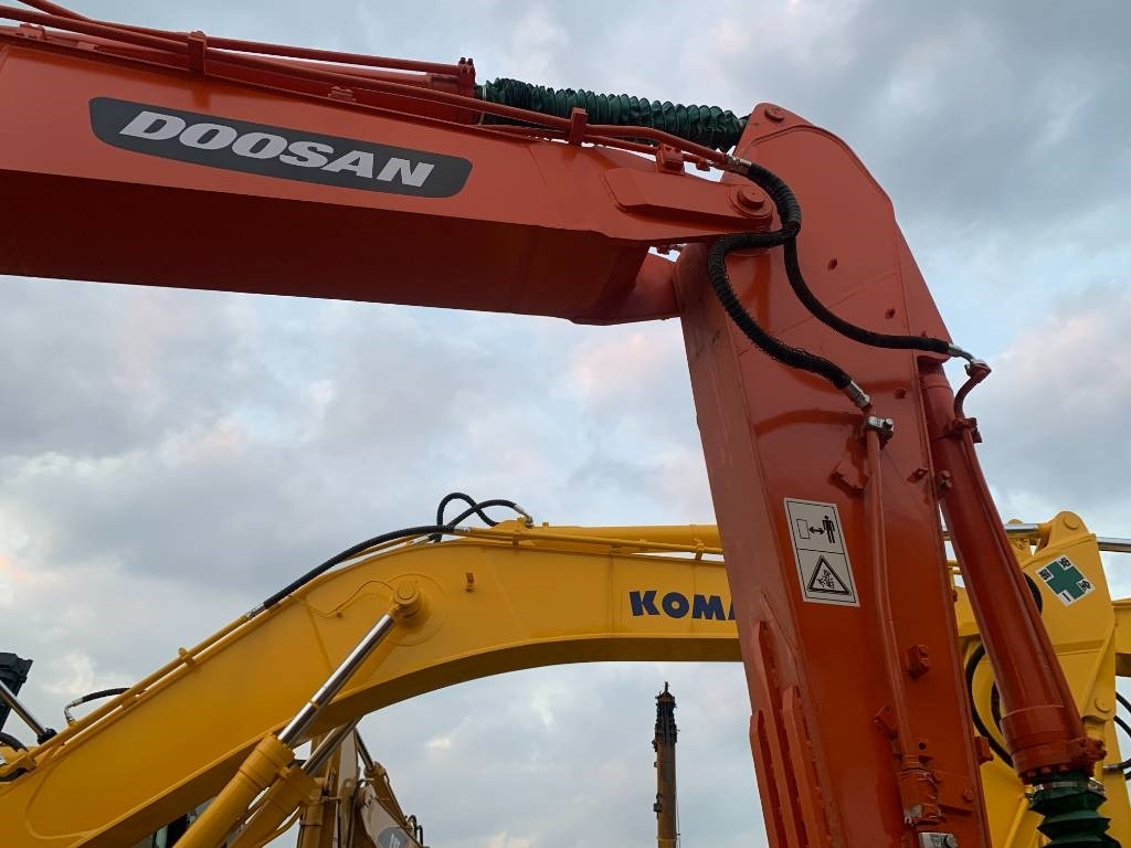 Doosan DX 225 LC - Pásové rýpadlo: obrázok 3 Doosan DX 225 LC - Pásové rýpadlo: obrázok 3