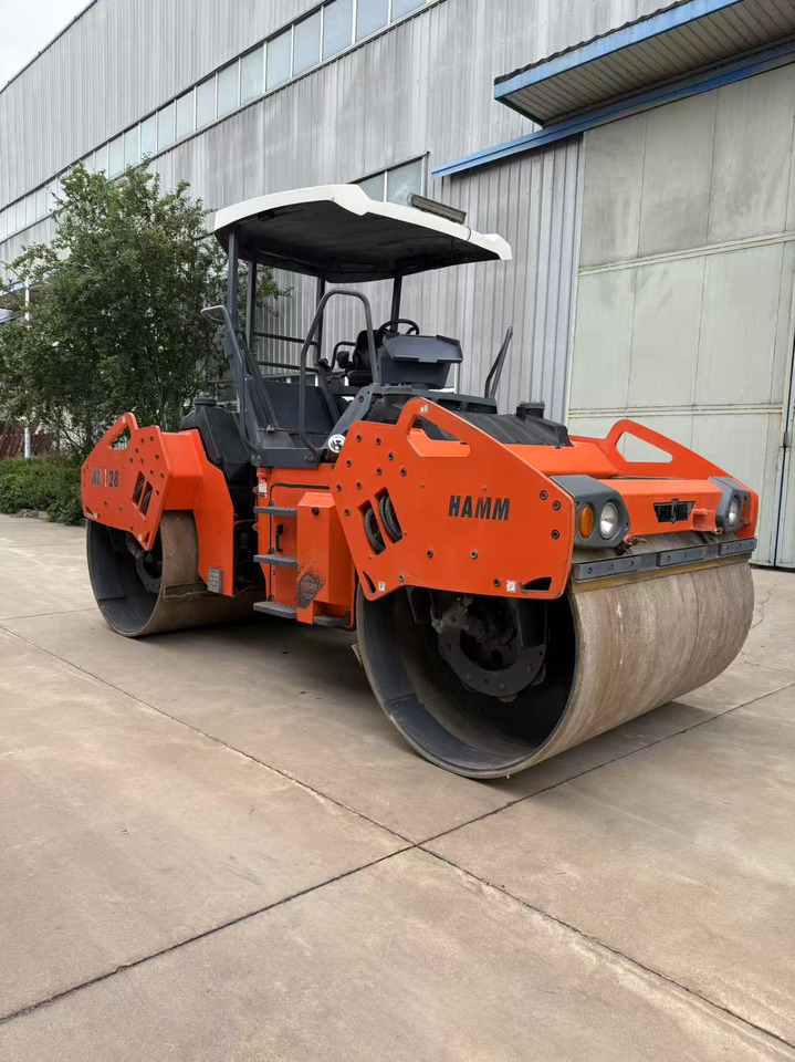 HAMM HD128 - Cestný valec: obrázok 1 HAMM HD128 - Cestný valec: obrázok 1