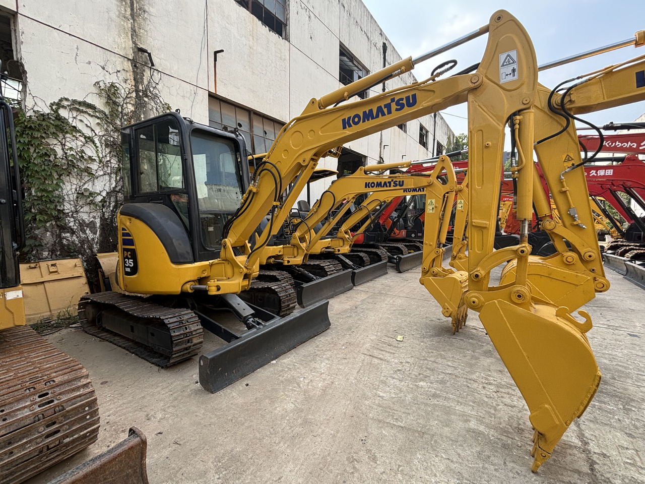 KOMATSU PC35MR - Mini rýpadlo: obrázok 1 KOMATSU PC35MR - Mini rýpadlo: obrázok 1