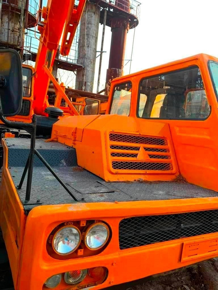 Kato NK 250 E - Žeriav pre všetky terény: obrázok 4 Kato NK 250 E - Žeriav pre všetky terény: obrázok 4