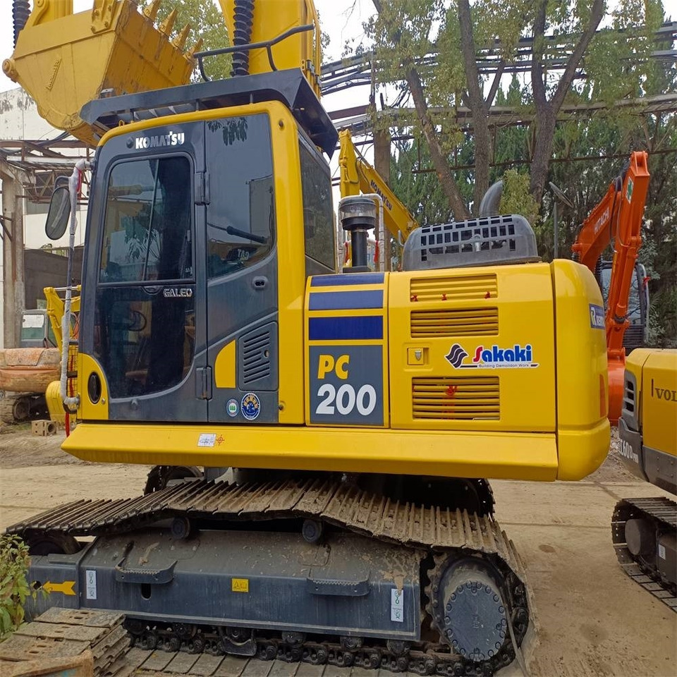 Komatsu PC 200 - Pásové rýpadlo: obrázok 5 Komatsu PC 200 - Pásové rýpadlo: obrázok 5