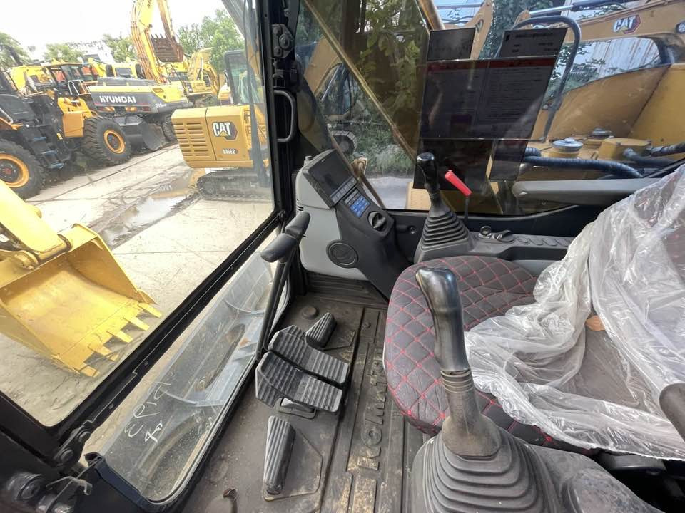 Komatsu PC70-8 - Mini rýpadlo: obrázok 4 Komatsu PC70-8 - Mini rýpadlo: obrázok 4