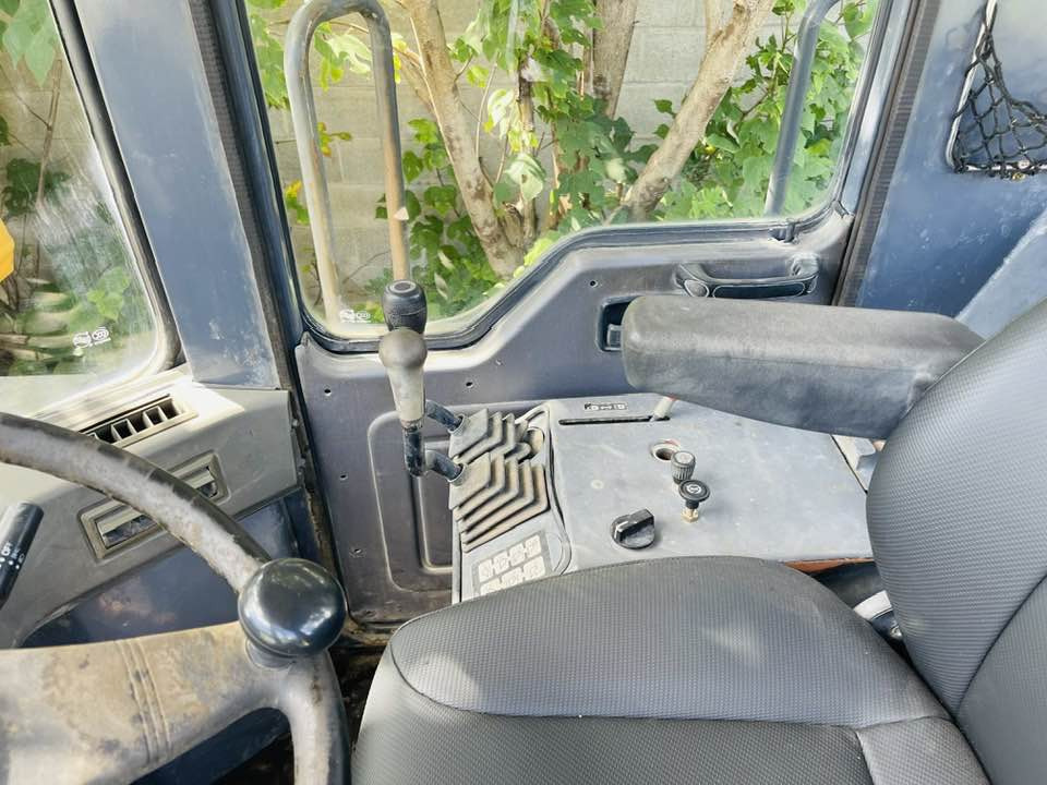 Komatsu WA380-8 - Kolesový nakladač: obrázok 2 Komatsu WA380-8 - Kolesový nakladač: obrázok 2