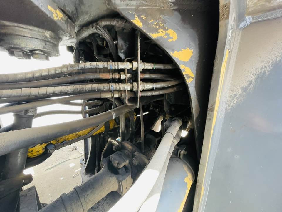 Komatsu WA500-8 - Kolesový nakladač: obrázok 3 Komatsu WA500-8 - Kolesový nakladač: obrázok 3