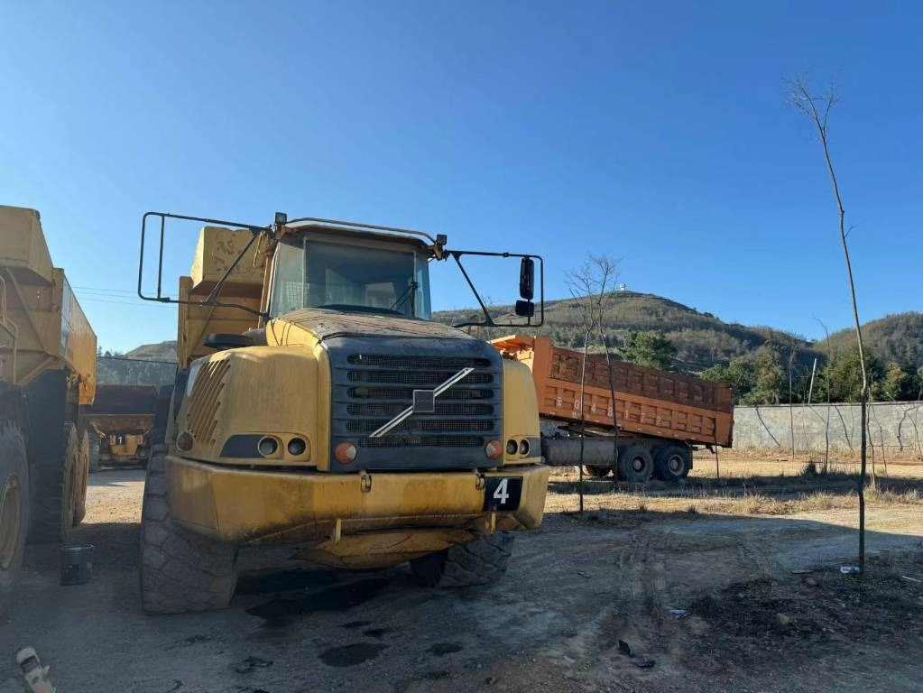 Volvo A 40 D - Ťahačový kĺbový damper: obrázok 4 Volvo A 40 D - Ťahačový kĺbový damper: obrázok 4