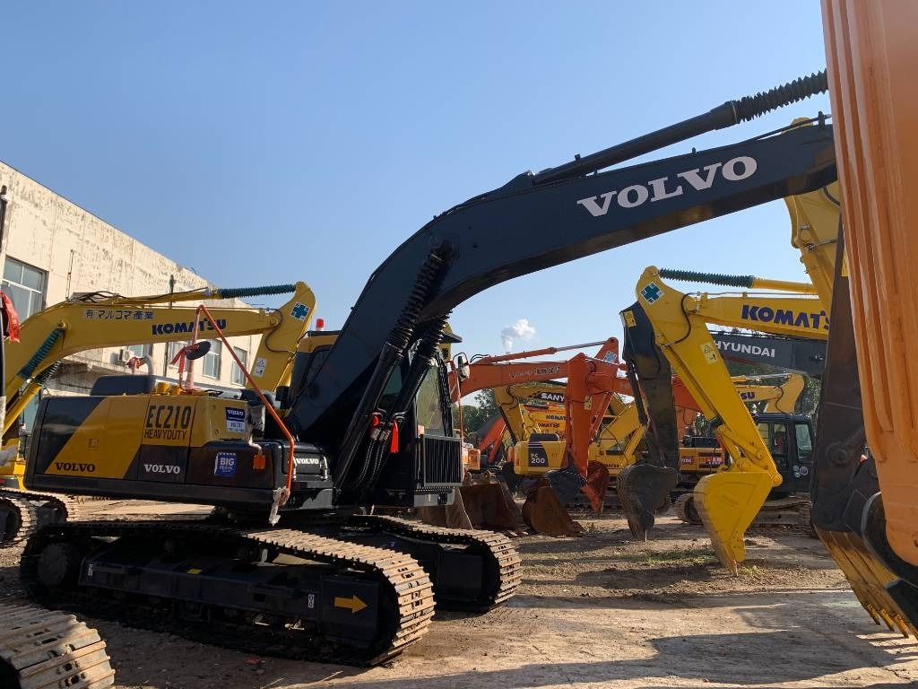 Volvo EC 210 - Pásové rýpadlo: obrázok 2 Volvo EC 210 - Pásové rýpadlo: obrázok 2