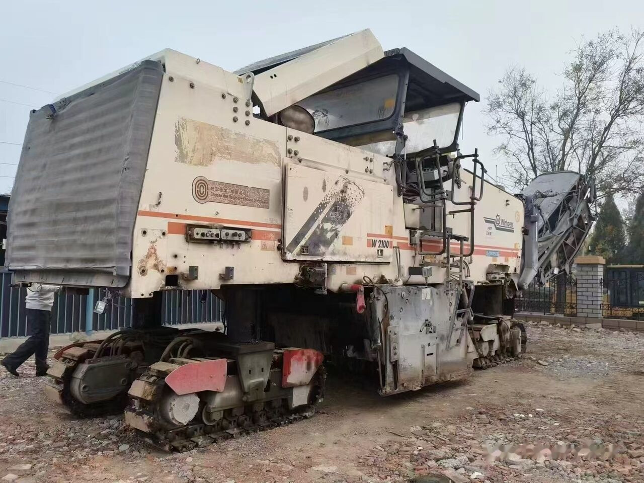 Wirtgen W2100 - Cestná fréza: obrázok 1 Wirtgen W2100 - Cestná fréza: obrázok 1