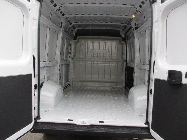 Fiat Ducato - Furgon: obrázok 4 Fiat Ducato - Furgon: obrázok 4