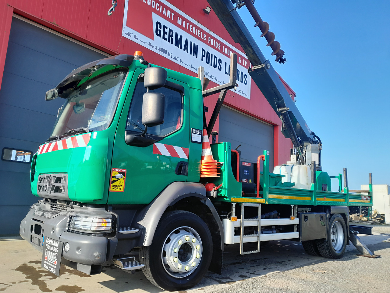 RENAULT D250 - Auto s hydraulickou rukou: obrázok 5 RENAULT D250 - Auto s hydraulickou rukou: obrázok 5